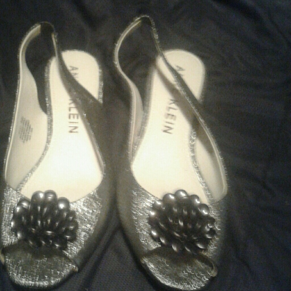 Nice ladies sling backs